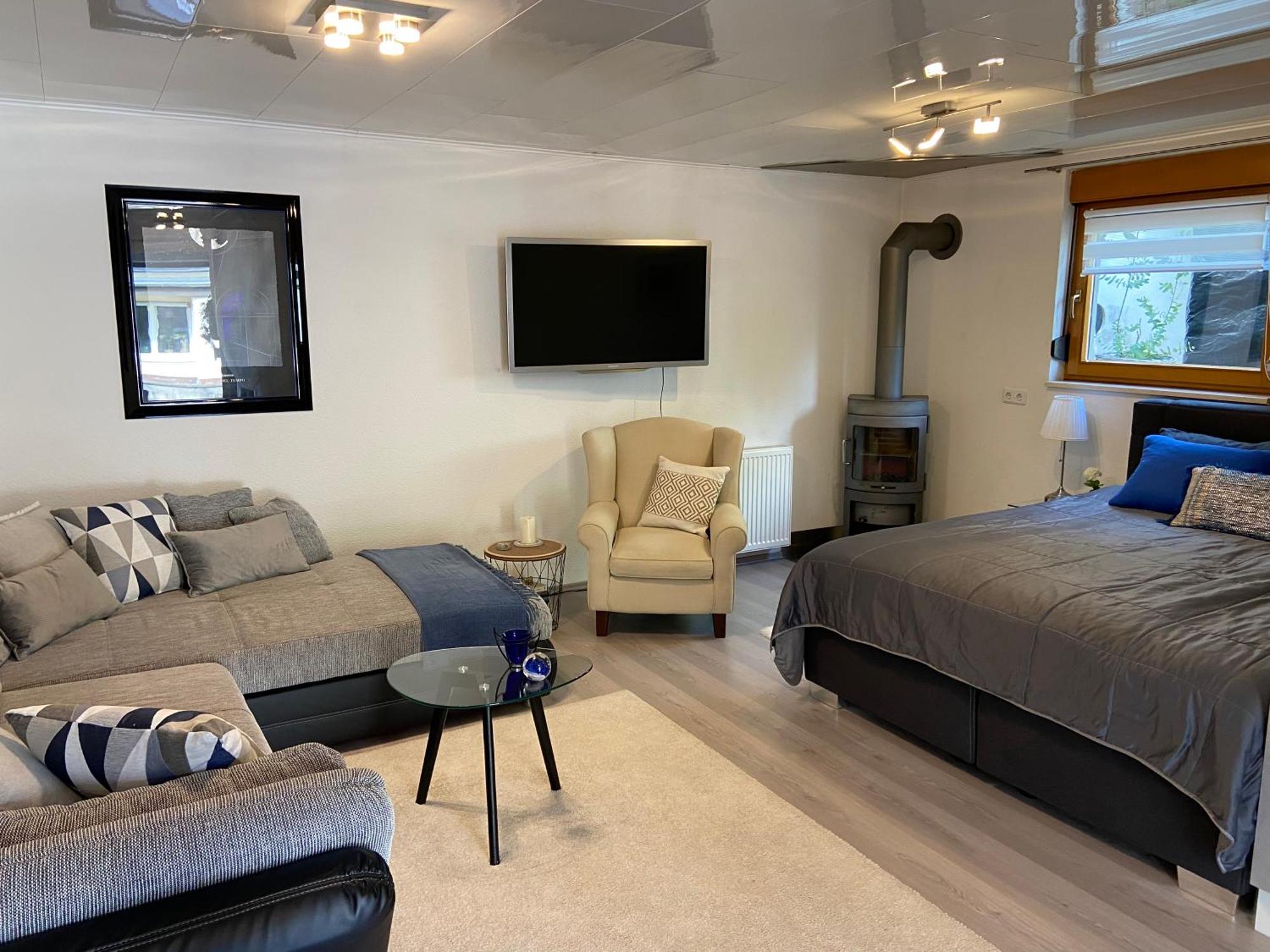Toms Ferienhuette Apartment Annweiler am Trifels Bagian luar foto