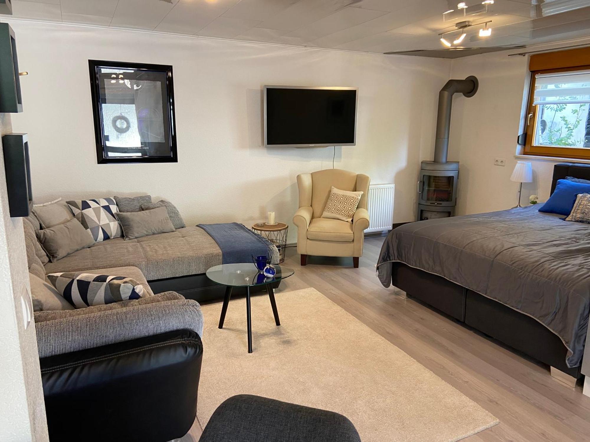 Toms Ferienhuette Apartment Annweiler am Trifels Bagian luar foto
